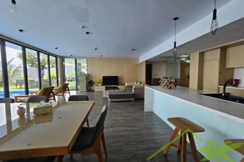 7 bedrooms Villa in Nha Trang, No. 28109 17