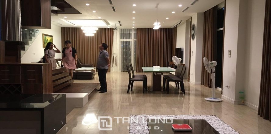 3 bedrooms Villa in Long Bien, Ha Noi, No. 3701