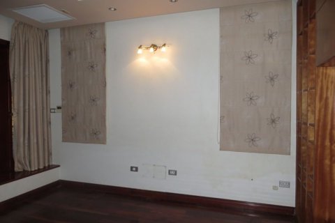 5 bedrooms House in Nam Tu Liem, Ha Noi, No. 6138 11
