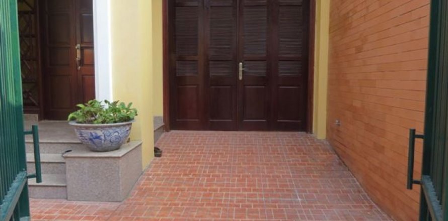 4 bedrooms Villa in Tay Ho, Ha Noi, No. 5447