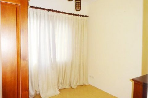 3 bedrooms Apartment in Tay Ho, Ha Noi,  No. 6957 6