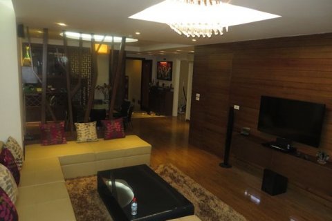 3 bedrooms Apartment in Tay Ho, Ha Noi, No. 6560 9