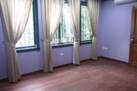 4 bedrooms House in Hai Ba Trung, Ha Noi,  No. 6556 8