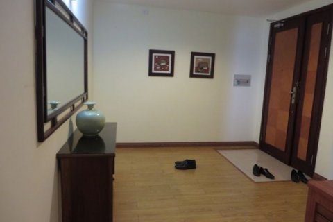4 bedrooms Apartment in Tay Ho, Ha Noi, No. 6559