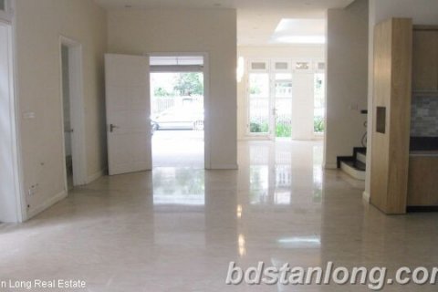 4 bedrooms Villa in Tay Ho, Ha Noi, No. 7330 7