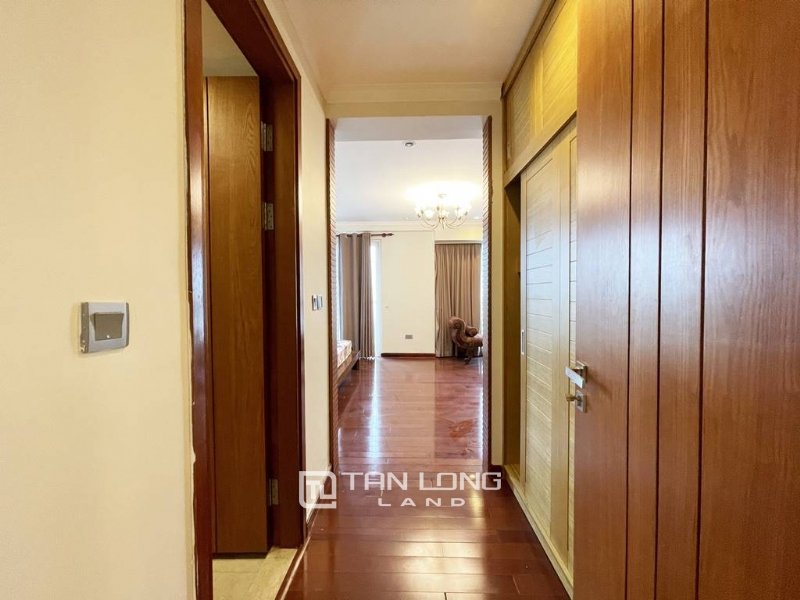 3 bedrooms Apartment in Tay Ho, Ha Noi, Vietnam No. 2232