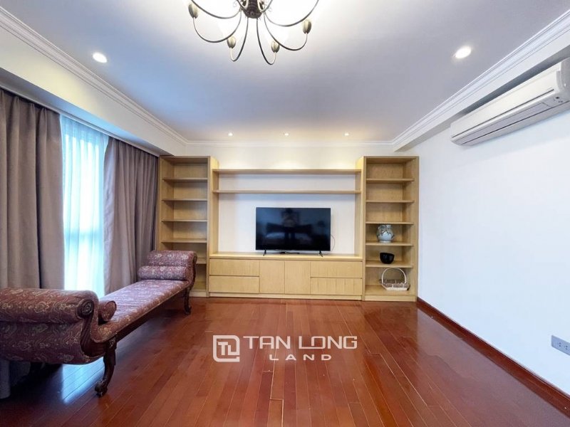 3 bedrooms Apartment in Tay Ho, Ha Noi, Vietnam No. 2232