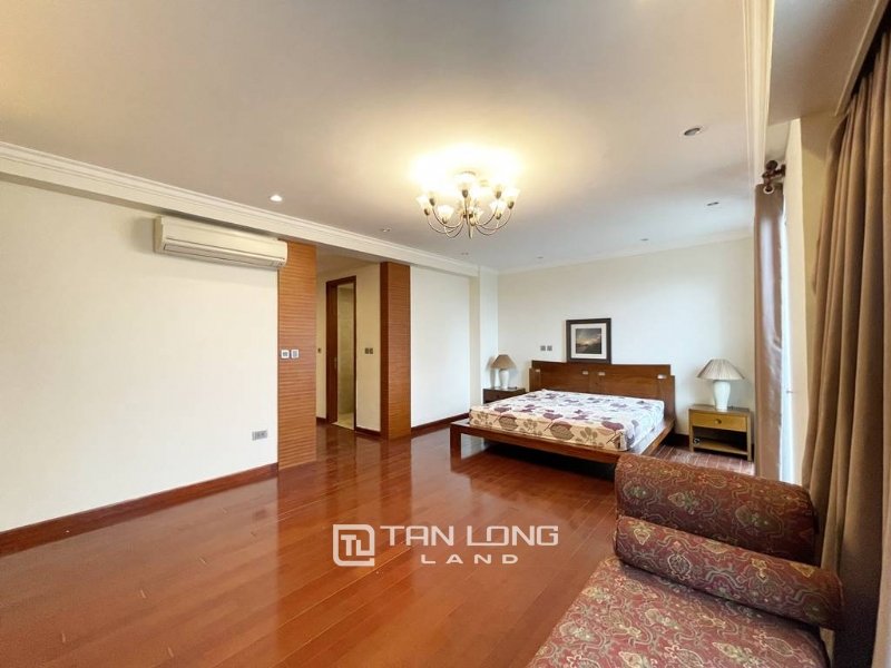 3 bedrooms Apartment in Tay Ho, Ha Noi, Vietnam No. 2232