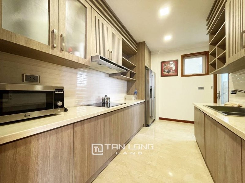 3 bedrooms Apartment in Tay Ho, Ha Noi, Vietnam No. 2232