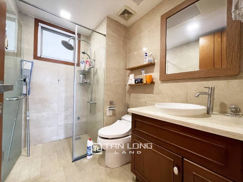 3 bedrooms Apartment in Tay Ho, Ha Noi, Vietnam No. 2232