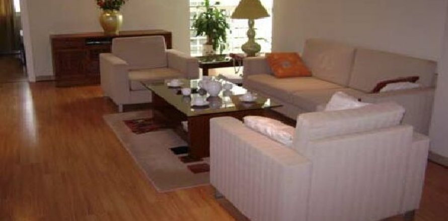 3 bedrooms Apartment in Tay Ho, Ha Noi, No. 7302