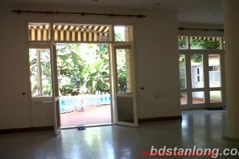 5 bedrooms Villa in Tay Ho, Ha Noi, No. 8799 9