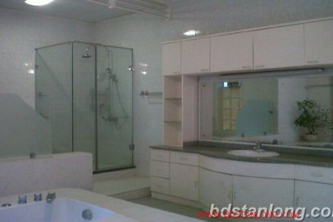 5 bedrooms Villa in Tay Ho, Ha Noi, No. 8799