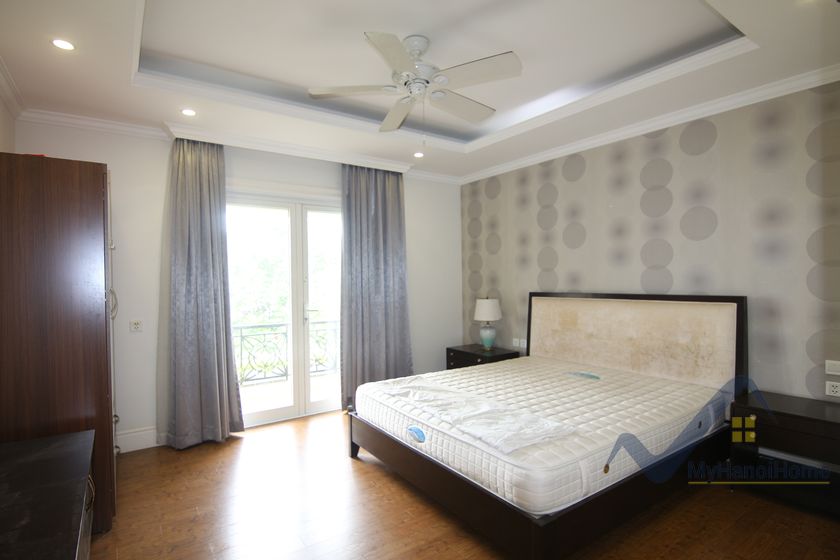 4 bedrooms Villa in Long Bien, Ha Noi, Vietnam No. 19333