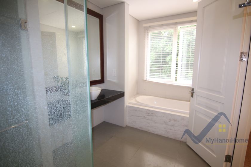 4 bedrooms Villa in Long Bien, Ha Noi, Vietnam No. 19333