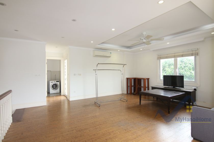 4 bedrooms Villa in Long Bien, Ha Noi, Vietnam No. 19333