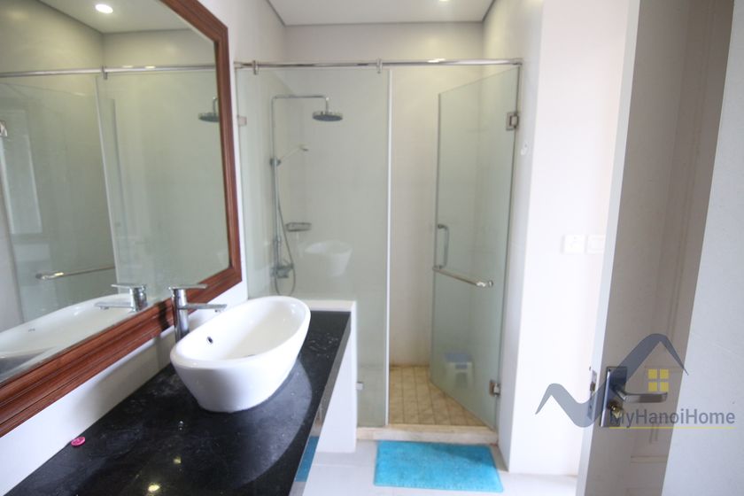 4 bedrooms Villa in Long Bien, Ha Noi, Vietnam No. 19333
