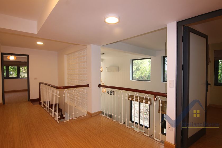 3 bedrooms Apartment in Long Bien, Ha Noi, Vietnam No. 19330