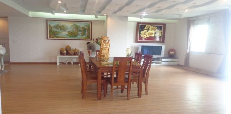 4 bedrooms Apartment in Tay Ho, Ha Noi, No. 8611