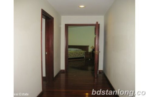3 bedrooms Apartment in Hai Ba Trung, Ha Noi, No. 8366 8