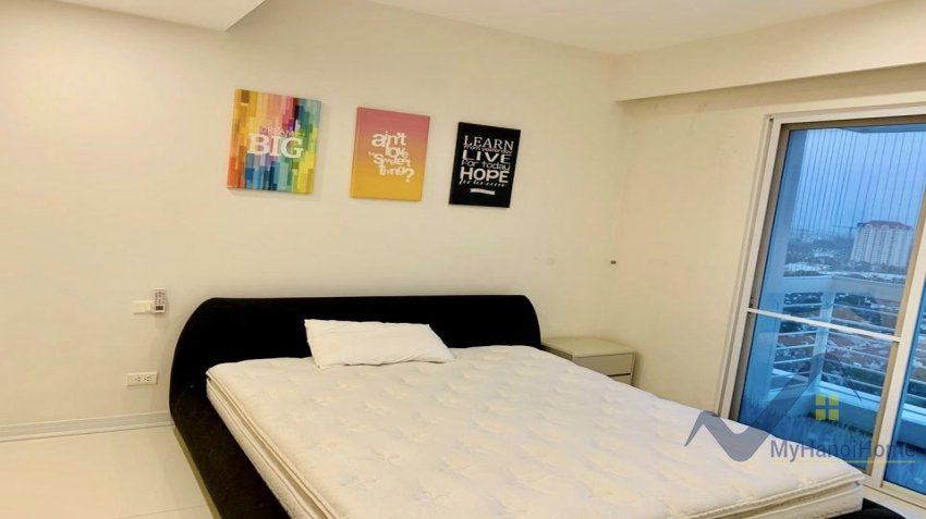3 bedrooms Apartment in Long Bien, Ha Noi, Vietnam No. 18937
