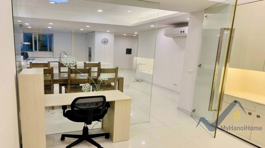 3 bedrooms Apartment in Long Bien, Ha Noi, Vietnam No. 18937