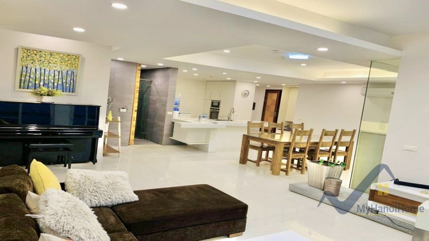 3 bedrooms Apartment in Long Bien, Ha Noi, Vietnam No. 18937