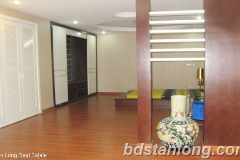 4 bedrooms Apartment in Tay Ho, Ha Noi,  No. 7540 6