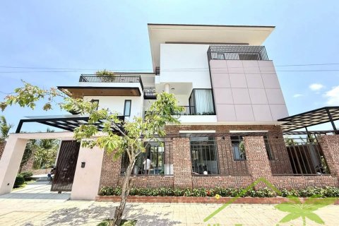 4 bedrooms Villa in Nha Trang, No. 27855