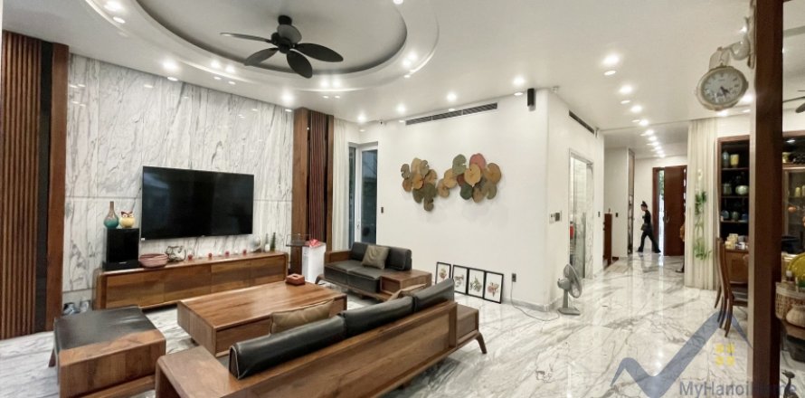 Вилла с 4 спальнями в Лонгбьен, Ханой , № 19404