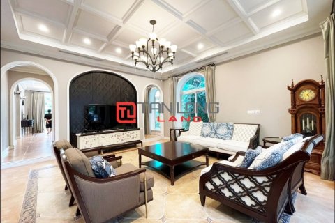 6 bedrooms Villa in Long Bien, Ha Noi, No. 2206
