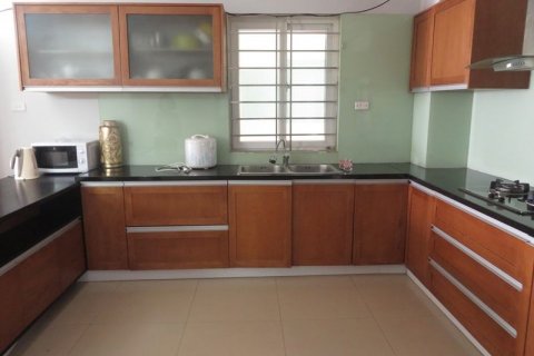 3 bedrooms Apartment in Dong Da, Ha Noi, No. 6020 5