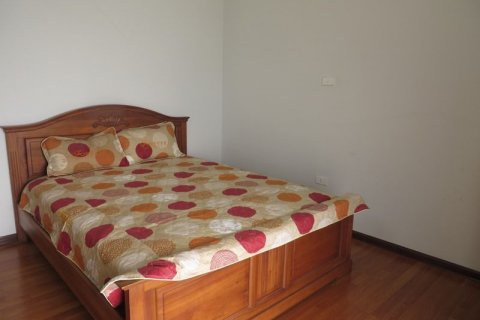 3 bedrooms Apartment in Dong Da, Ha Noi, No. 6020 9