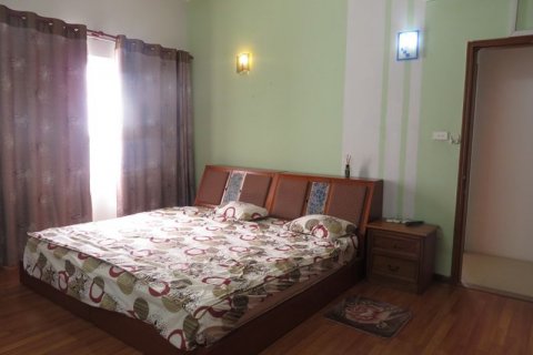 3 bedrooms Apartment in Dong Da, Ha Noi, No. 6020 7