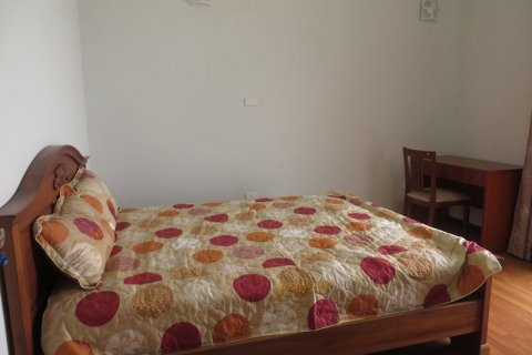 3 bedrooms Apartment in Dong Da, Ha Noi, No. 6020 8