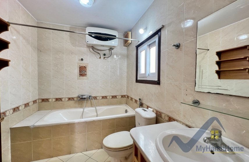 5 bedrooms Villa in Tay Ho, Ha Noi, Vietnam No. 18762