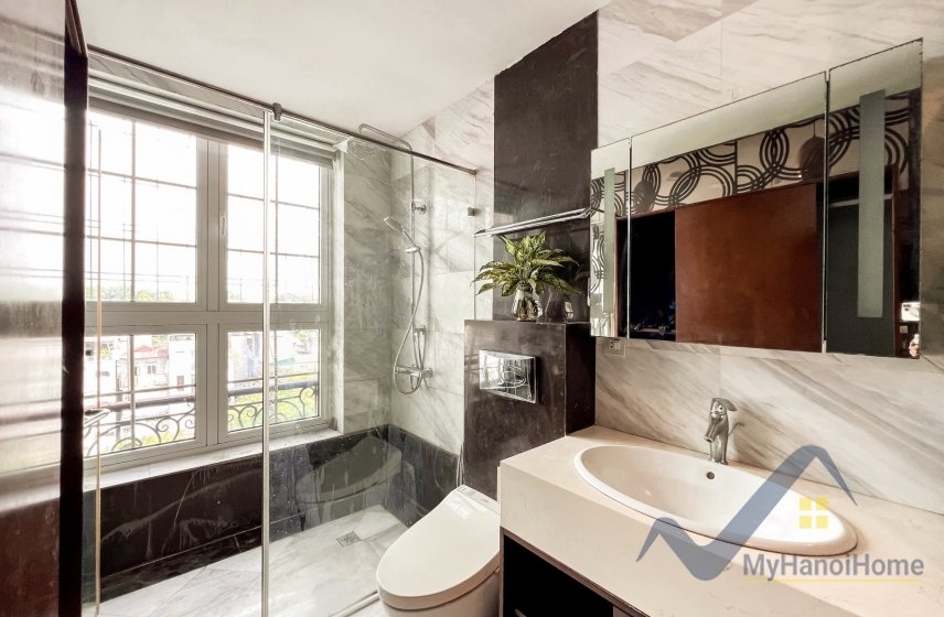 4 bedrooms Apartment in Ba Dinh, Ha Noi, Vietnam No. 18757