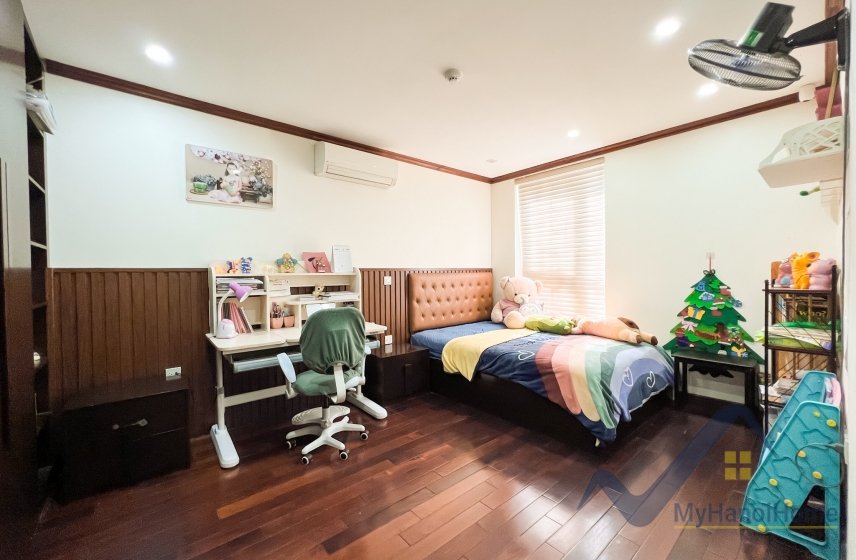 4 bedrooms Apartment in Ba Dinh, Ha Noi, Vietnam No. 18757