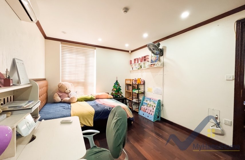 4 bedrooms Apartment in Ba Dinh, Ha Noi, Vietnam No. 18757