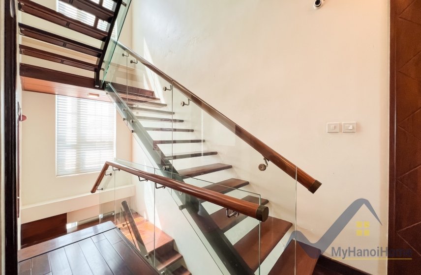 4 bedrooms Apartment in Ba Dinh, Ha Noi, Vietnam No. 18757