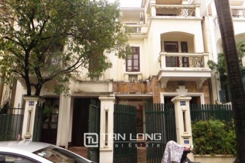 Вилла с 4 спальнями в Тэйхо, Ханой , № 3652
