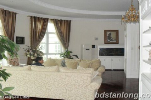 Квартира с 3 спальнями в Намтыльем, Ханой ,  № 8545