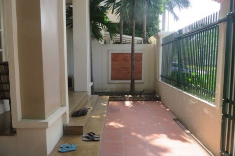 5 bedrooms Villa in Tay Ho, Ha Noi,  No. 5399 2