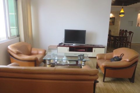 4 bedrooms Apartment in Tay Ho, Ha Noi, No. 5398 5