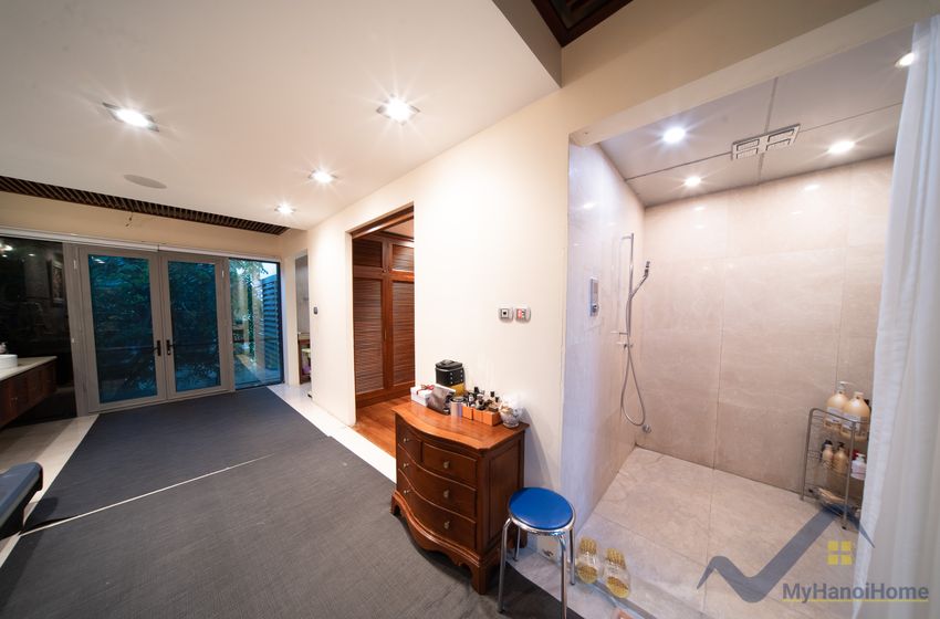 Вилла с 4 спальнями в Тэйхо, Ханой, Вьетнам № 19106