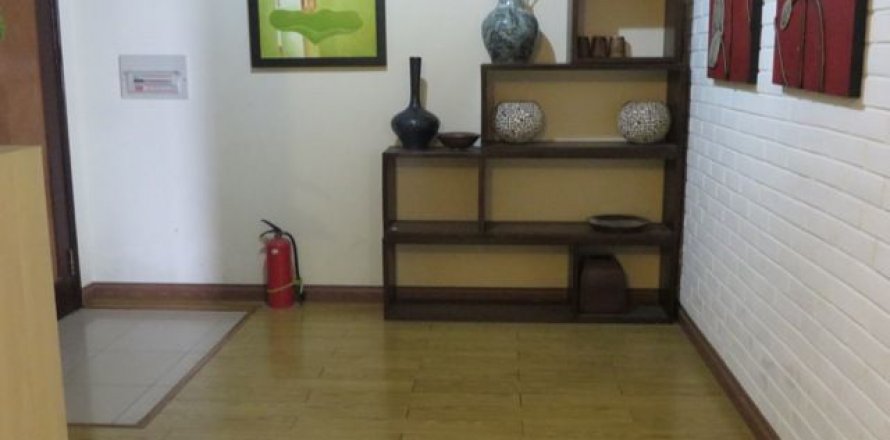 Квартира с 4 спальнями в Тэйхо, Ханой , № 6314