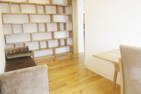 3 bedrooms Apartment in Cau Giay, Ha Noi,  No. 6884 5