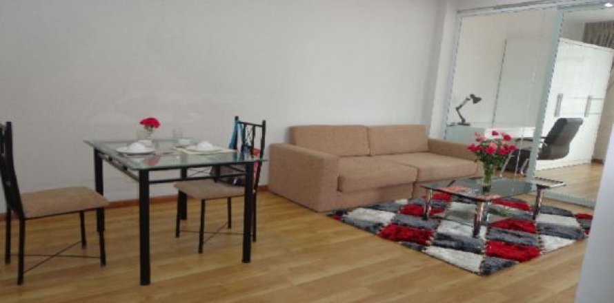 Квартира с 1 спальней в Бадинь, Ханой , № 8188