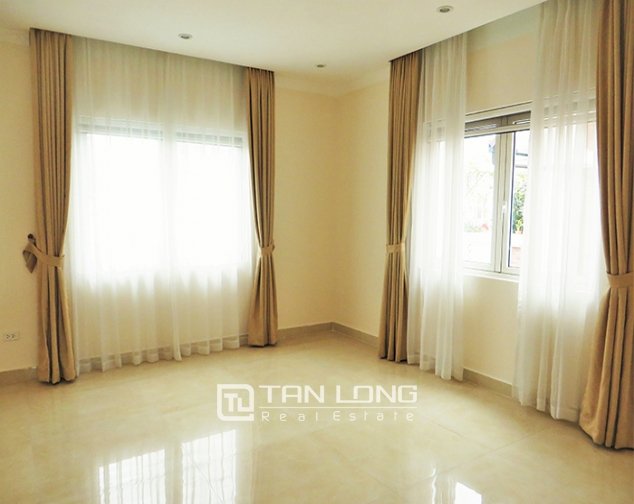 4 bedrooms Villa in Long Bien, Ha Noi, Vietnam No. 4932