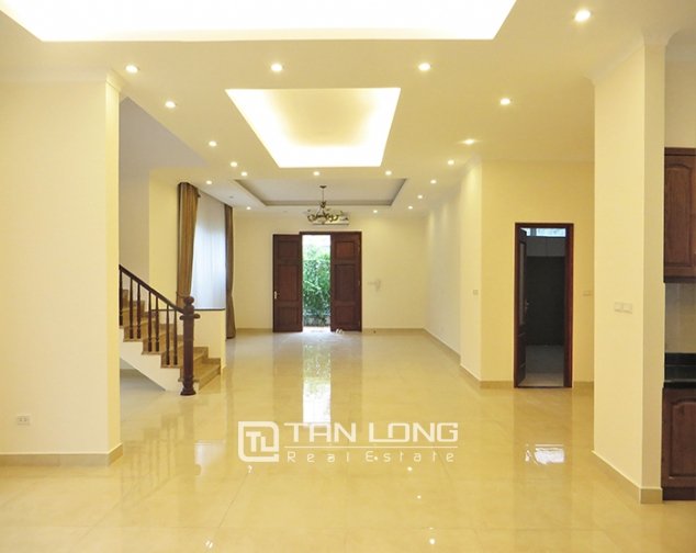 4 bedrooms Villa in Long Bien, Ha Noi, Vietnam No. 4932